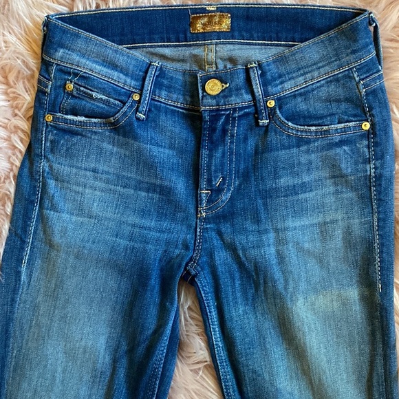 AUTHENTIC MOTHER JEANS THE SLIT RASCAL IN BLUE DENIM - Picture 8 of 16